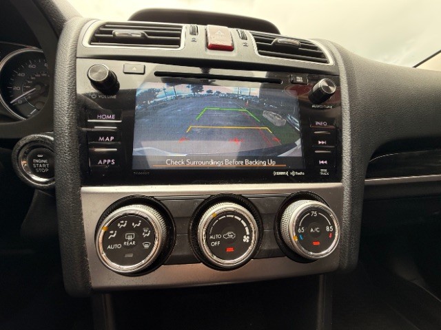 Subaru Crosstrek Vehicle Full-screen Gallery Image 12