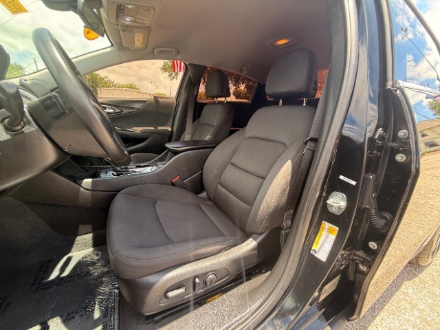 Chevrolet Malibu Vehicle Full-screen Gallery Image 07
