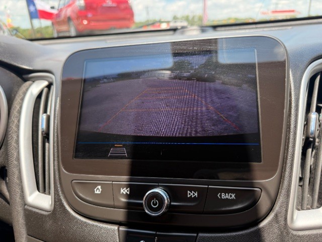 Chevrolet Malibu Vehicle Full-screen Gallery Image 11