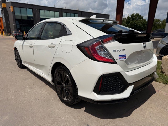 Honda Civic Hatchback Vehicle Full-screen Gallery Image 03