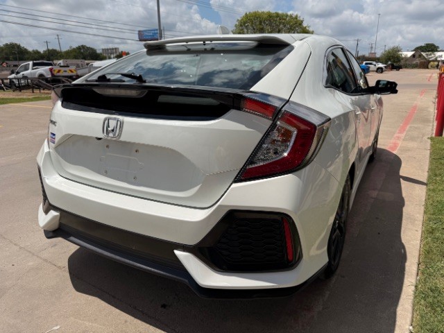 Honda Civic Hatchback Vehicle Full-screen Gallery Image 04