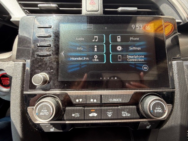 Honda Civic Hatchback Vehicle Full-screen Gallery Image 11