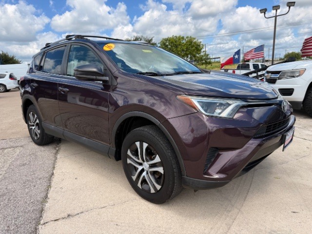 Toyota RAV4 Vehicle Full-screen Gallery Image 02