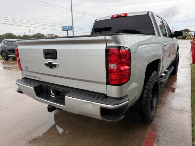 Chevrolet Silverado 1500 Vehicle Full-screen Gallery Image 04