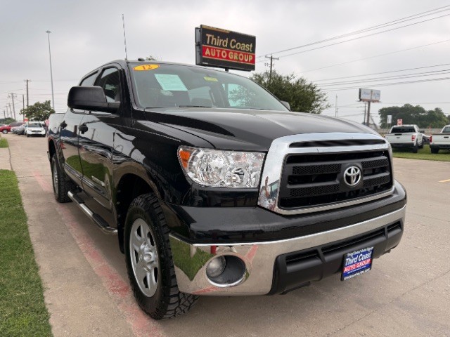Toyota Tundra Vehicle Full-screen Gallery Image 02