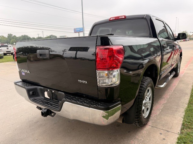 Toyota Tundra Vehicle Full-screen Gallery Image 04