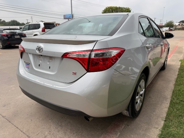 Toyota Corolla Vehicle Full-screen Gallery Image 04