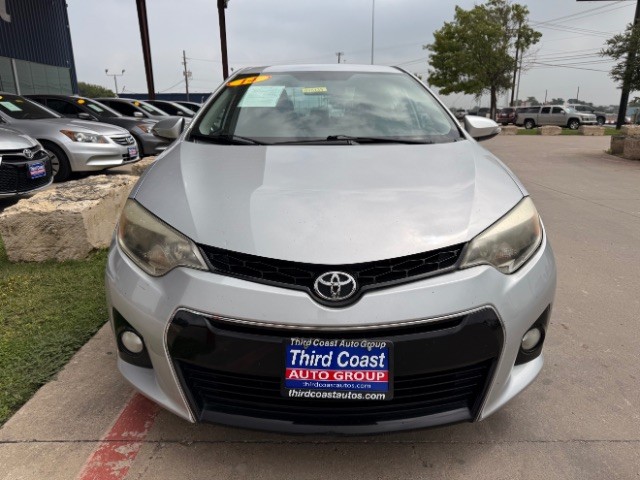 Toyota Corolla Vehicle Full-screen Gallery Image 06
