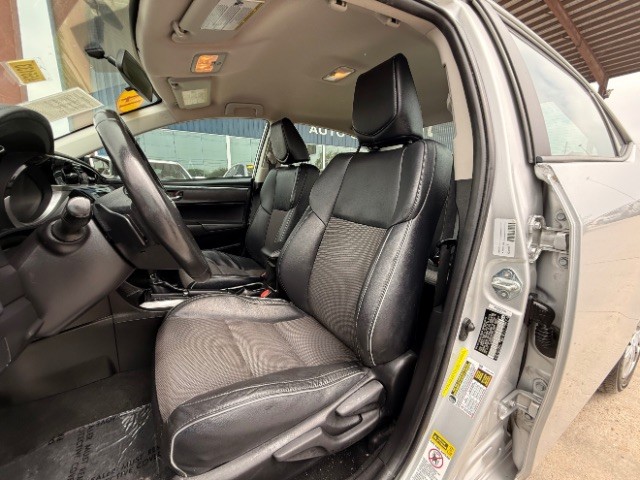 Toyota Corolla Vehicle Full-screen Gallery Image 07