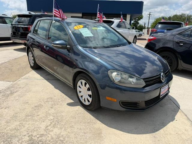 Volkswagen Golf Vehicle Full-screen Gallery Image 03