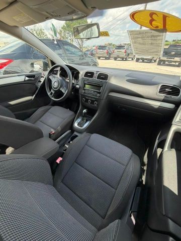 Volkswagen Golf Vehicle Full-screen Gallery Image 08