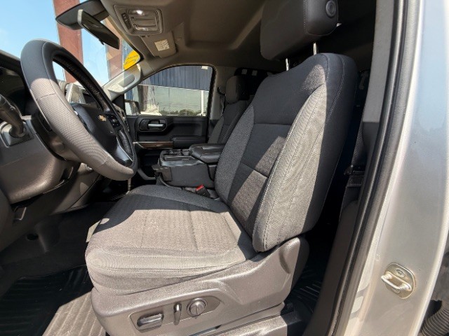 Chevrolet Silverado 1500 Vehicle Full-screen Gallery Image 07