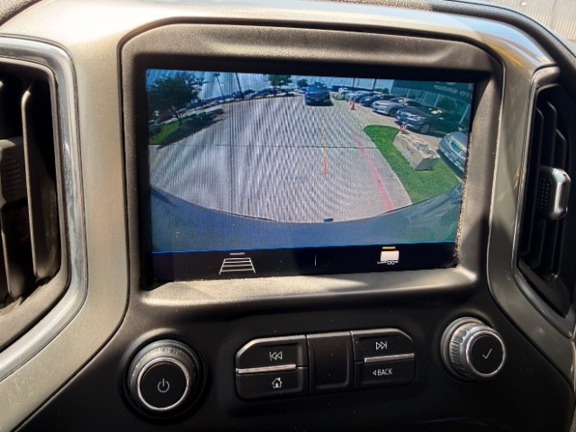 Chevrolet Silverado 1500 Vehicle Full-screen Gallery Image 10