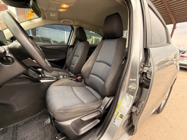 Scion iA Vehicle Full-screen Gallery Image 07