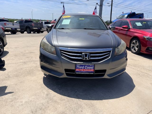 Honda Accord Sedan Vehicle Full-screen Gallery Image 02