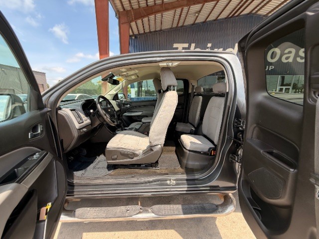 Chevrolet Colorado Vehicle Full-screen Gallery Image 09
