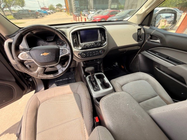 Chevrolet Colorado Vehicle Full-screen Gallery Image 10