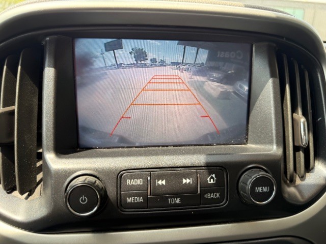 Chevrolet Colorado Vehicle Full-screen Gallery Image 11