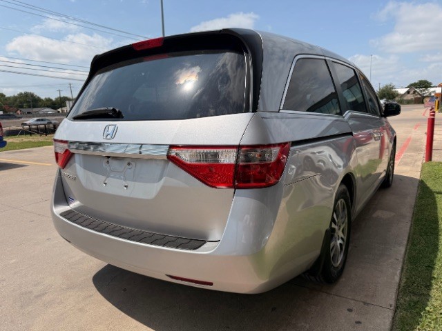 Honda Odyssey Vehicle Full-screen Gallery Image 04