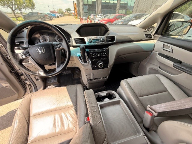 Honda Odyssey Vehicle Full-screen Gallery Image 11