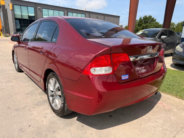 Honda Civic Sedan Vehicle Full-screen Gallery Image 03