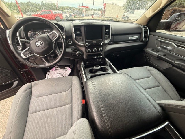 Ram 1500 Vehicle Full-screen Gallery Image 09