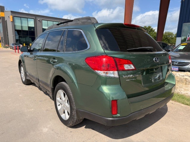 Subaru Outback Vehicle Full-screen Gallery Image 03