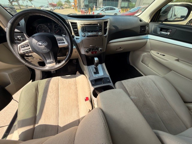 Subaru Outback Vehicle Full-screen Gallery Image 10