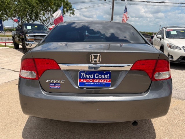 Honda Civic Sedan Vehicle Full-screen Gallery Image 05