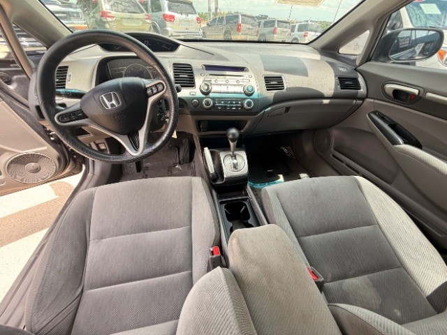 Honda Civic Sedan Vehicle Full-screen Gallery Image 09