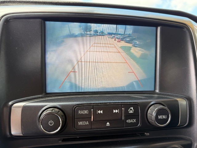 Chevrolet Silverado 1500 Vehicle Full-screen Gallery Image 10