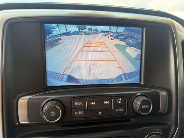 Chevrolet Silverado 1500 Vehicle Full-screen Gallery Image 09