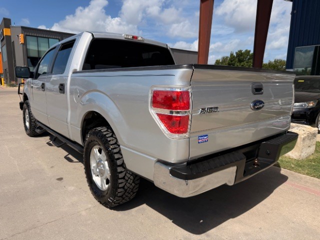 Ford F-150 Vehicle Full-screen Gallery Image 03