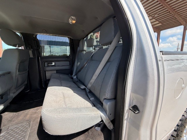Ford F-150 Vehicle Full-screen Gallery Image 08