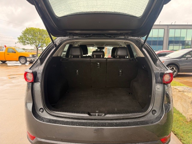 Mazda CX-5 Vehicle Full-screen Gallery Image 07