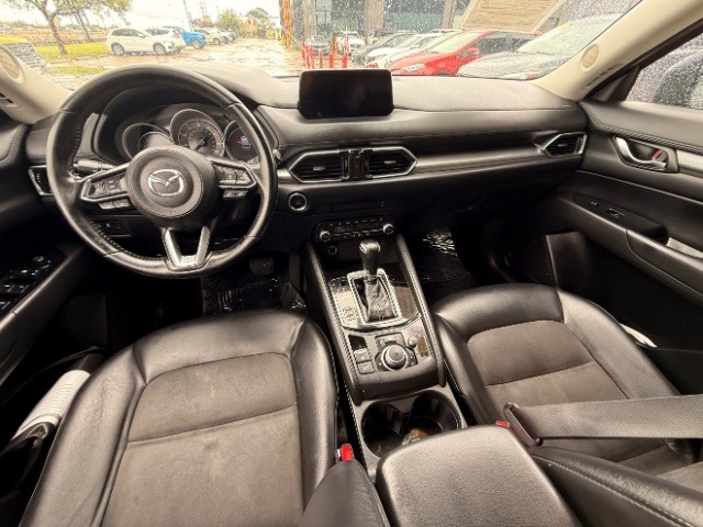 Mazda CX-5 Vehicle Full-screen Gallery Image 10
