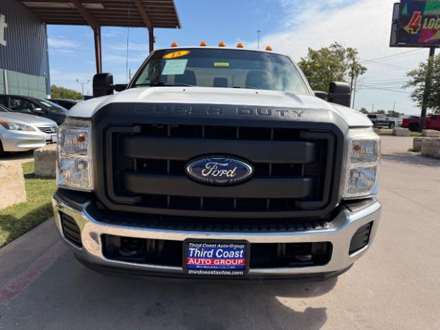 Ford Super Duty F-250 SRW Vehicle Full-screen Gallery Image 06