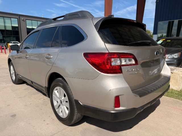 Subaru Outback Vehicle Full-screen Gallery Image 03