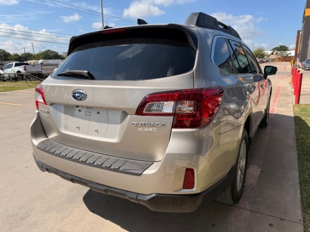 Subaru Outback Vehicle Full-screen Gallery Image 04