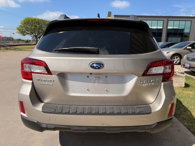 Subaru Outback Vehicle Full-screen Gallery Image 05