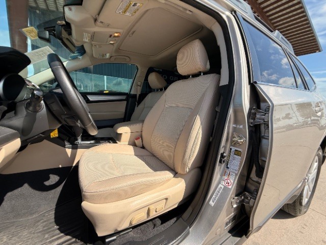 Subaru Outback Vehicle Full-screen Gallery Image 07