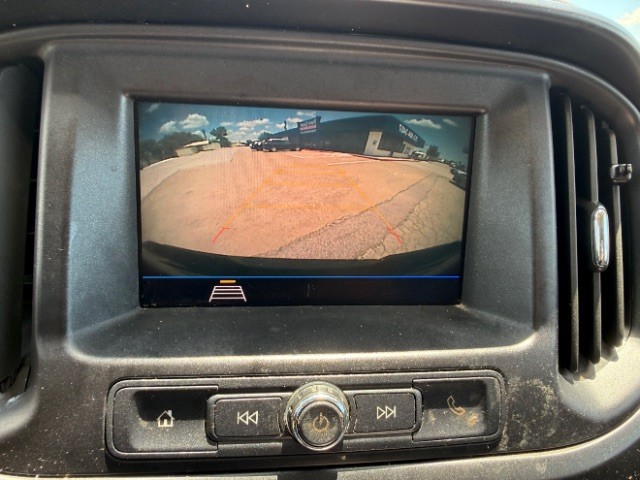 Chevrolet Colorado Vehicle Full-screen Gallery Image 10