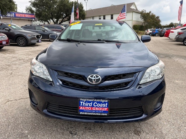 Toyota Corolla Vehicle Full-screen Gallery Image 06