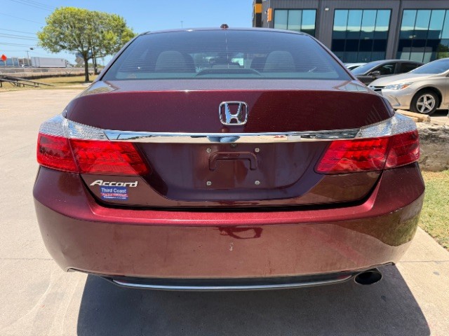 Honda Accord Sedan Vehicle Full-screen Gallery Image 05