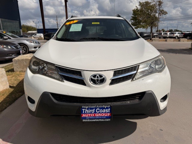 Toyota RAV4 Vehicle Full-screen Gallery Image 10