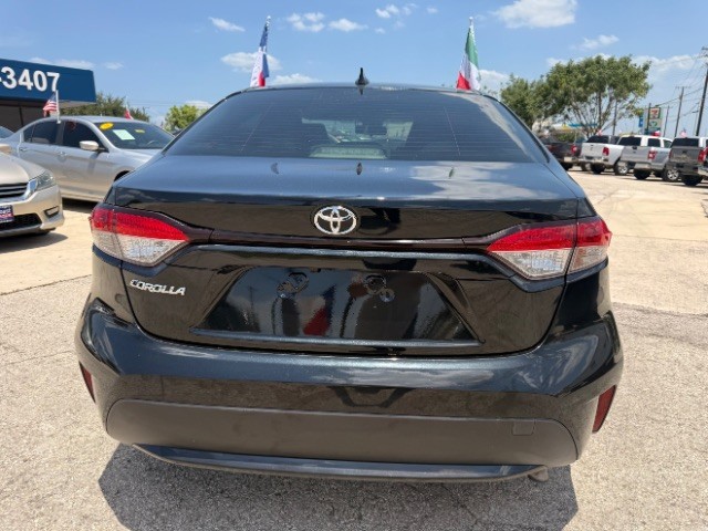 Toyota Corolla Vehicle Full-screen Gallery Image 05