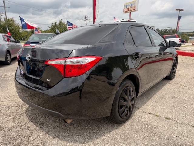 Toyota Corolla Vehicle Full-screen Gallery Image 04