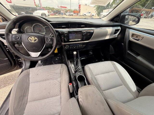 Toyota Corolla Vehicle Full-screen Gallery Image 09