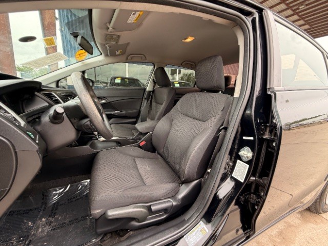 Honda Civic Sedan Vehicle Full-screen Gallery Image 06