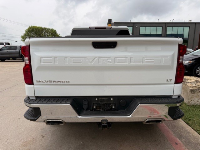 Chevrolet Silverado 1500 LTD Vehicle Full-screen Gallery Image 05